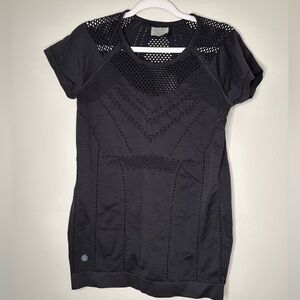 Athleta black women’s workout top with fishnet style holes breathable